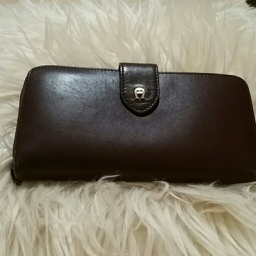 Ladies wallet